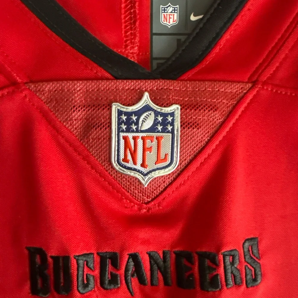 NFL Men's Red Buccaneers Jersey - Picture 5 of 6